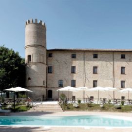 Castello-di-Baccaresca perugia - dimore d'epoca promozione chimento oreficeria meneghetti gioielleria venezia 2019